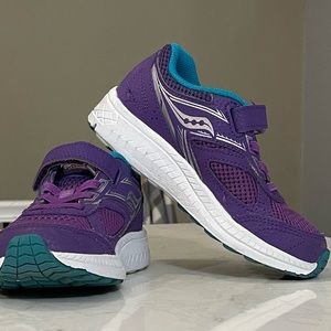 Girls Saucony tennis Shoes